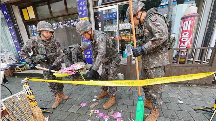 Kuzey Kore hedefi bu kez tutturdu: Çöp balonu Güney Kore Devlet Başkanlığı Ofisi’ne indi!